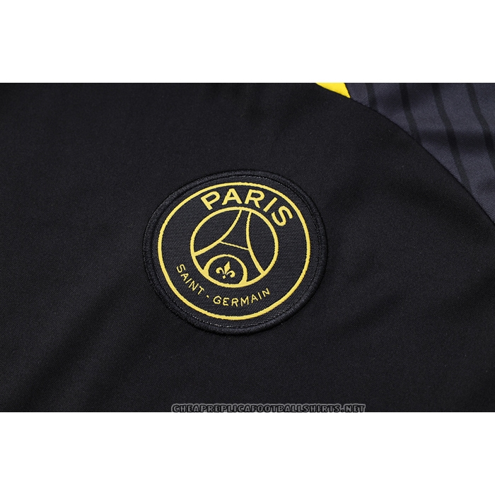 Tracksuit
 Paris Saint-Germain Jordan 2023-2024 Short Sleeve
 Black
 - Shorts
